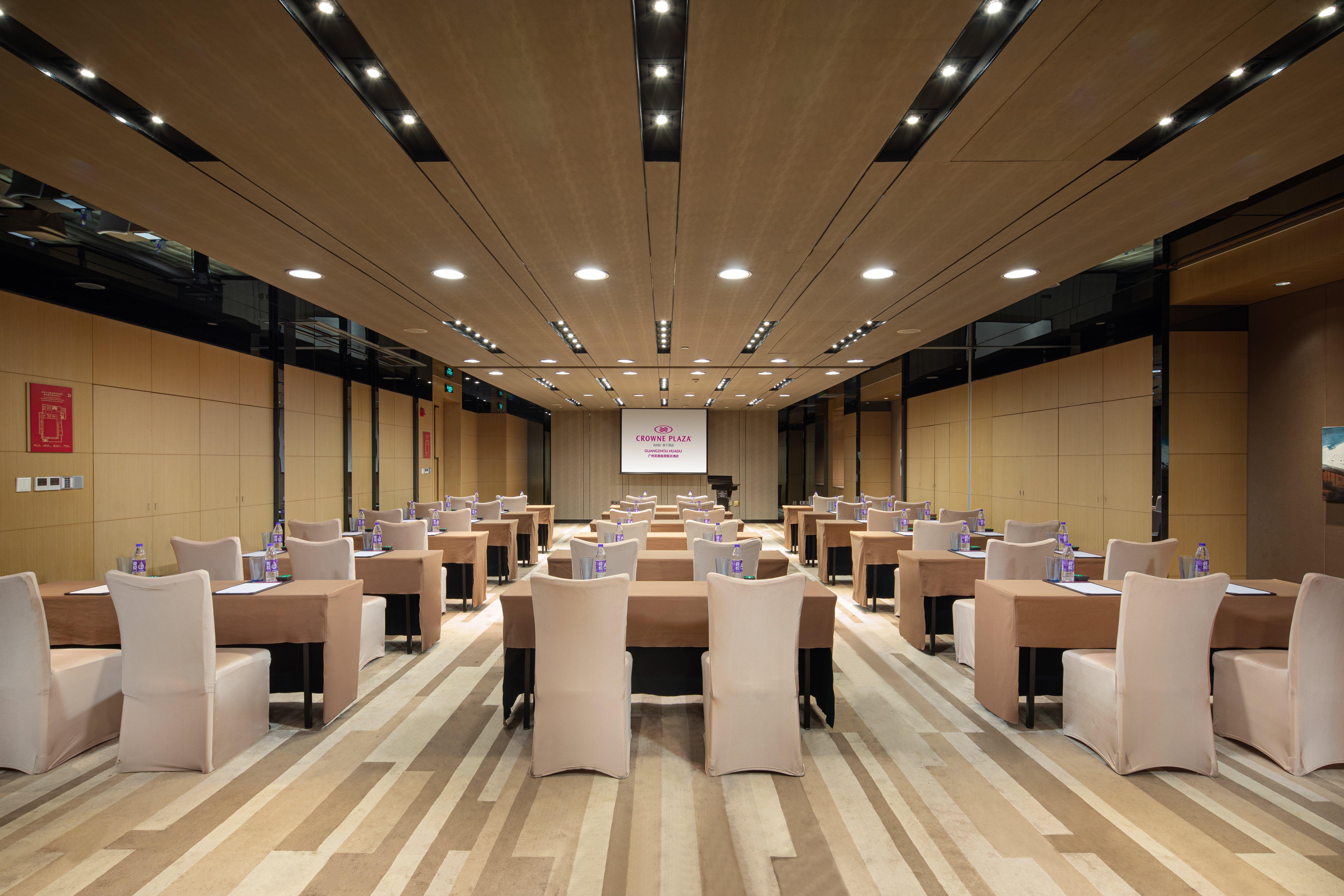 Crowne Plaza Guangzhou Huadu By Ihg - Free Shuttle Bus Between Hotel To Exhibition Center During Canton Fair Kültér fotó